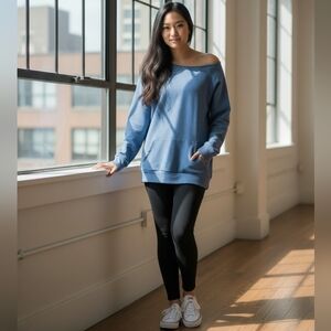 Alternative Earth Blue Women's Super Soft Sweater, Kangaroo Pouch, EUC, Large